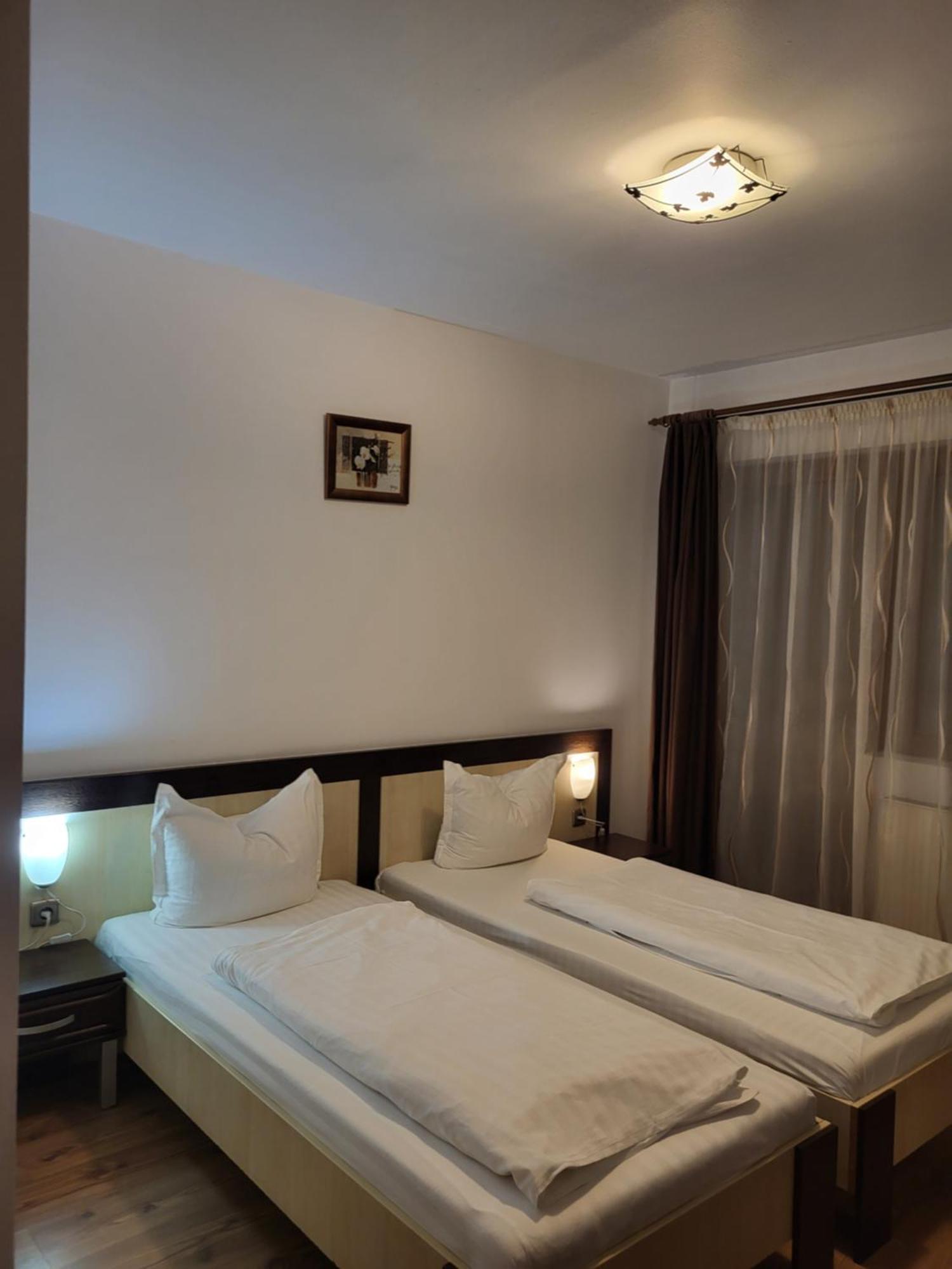 Pensiunea Denim Şelimbăr Kamer foto